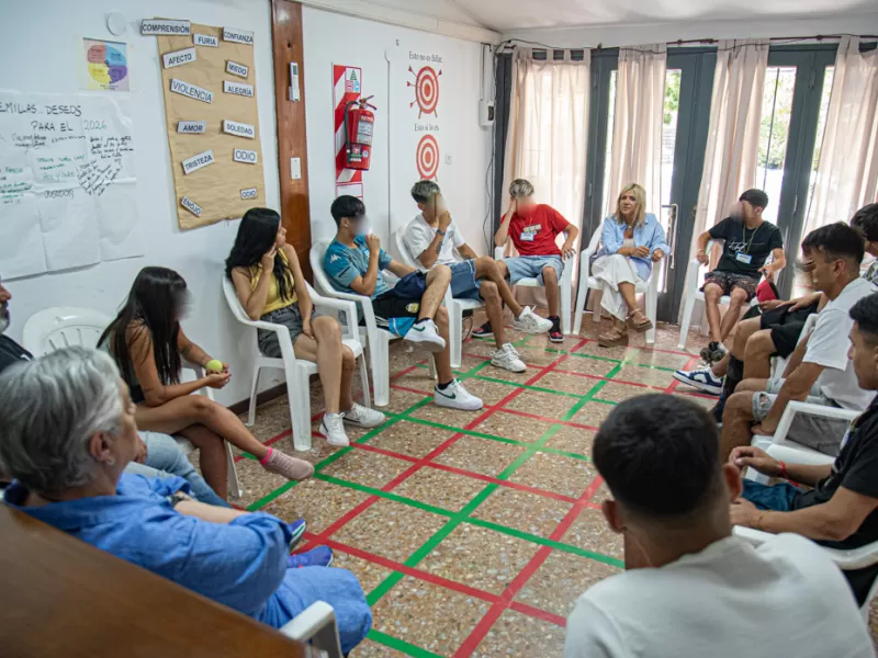 Jóvenes del programa municipal “involucrados” compartieron una experiencia formativa en la UNAB
