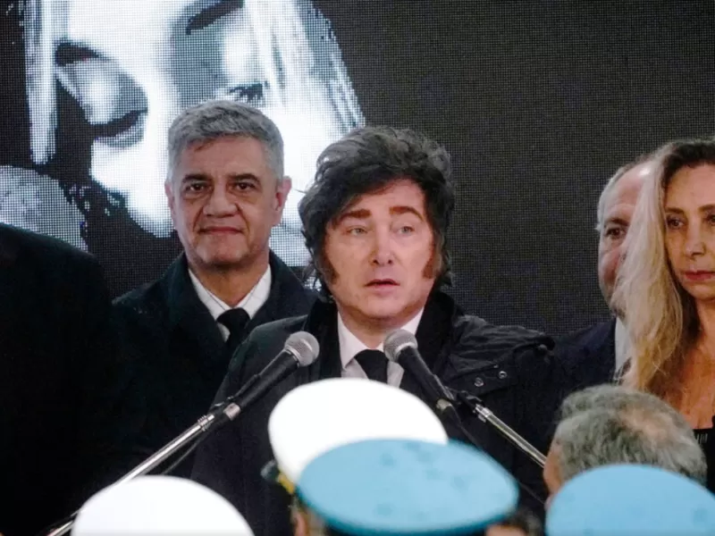 Milei encabez&oacute; el homenaje a las v&iacute;ctimas del atentado a la Embajada de Israel y reafirm&oacute; su postura contra el terrorismo