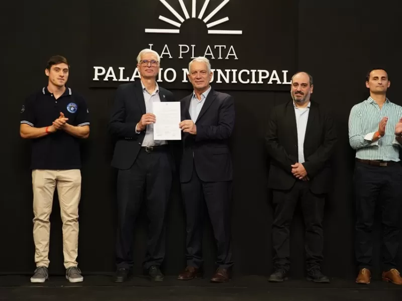 Alak reconoci&oacute; a los platenses que participaron de la Misi&oacute;n Artemis II de la NASA