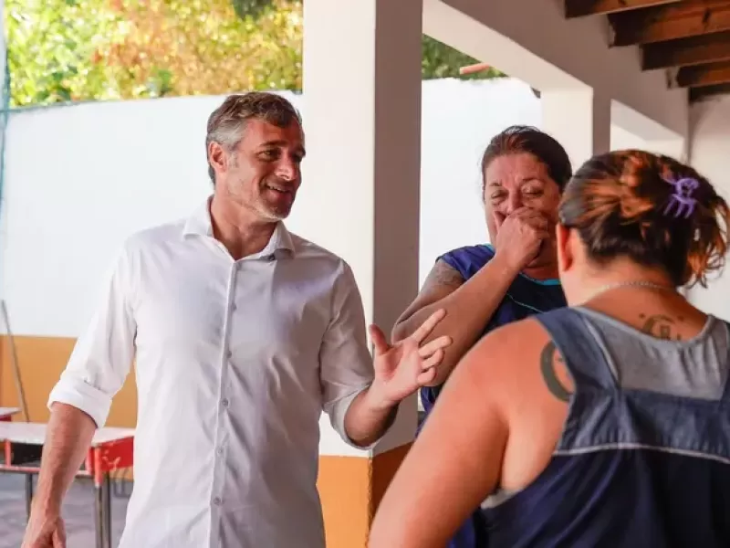 Achával supervisó obras en escuelas de La Lonja y Villa Rosa para la vuelta a clases