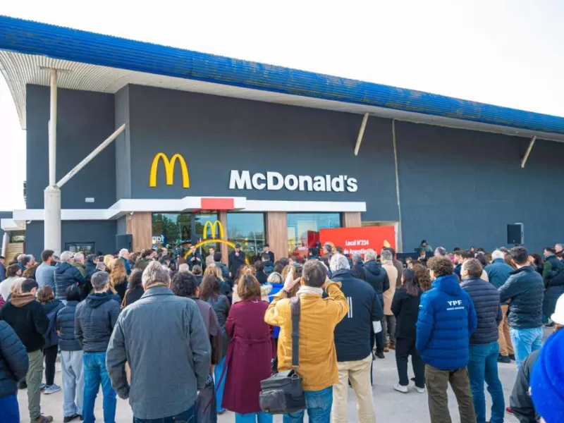 McDonald&rsquo;s inaugur&oacute; su primer local en la ciudad con una inversi&oacute;n que gener&oacute; 80 puestos de trabajo
