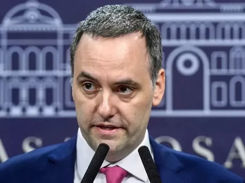 Denuncian inconsistencias en la compra de un departamento de Manuel Adorni y avanza una investigaci&oacute;n judicial