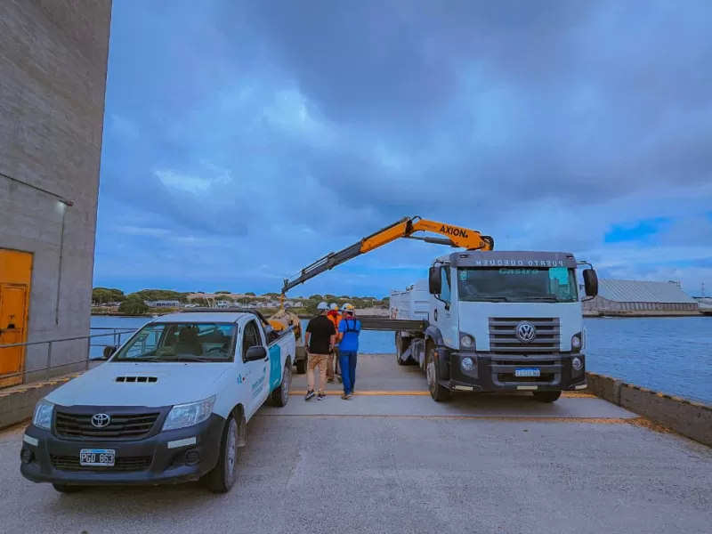 Realizaron trabajos de mantenimiento en las defensas neumáticas