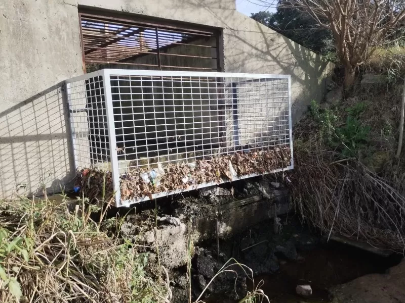El Municipio coloc&oacute; barreras de contenci&oacute;n en los desag&uuml;es pluviales
