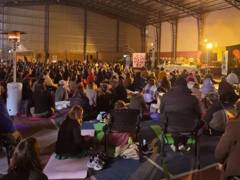 Más de 500 personas participaron de una nueva edición de Tandil Medita