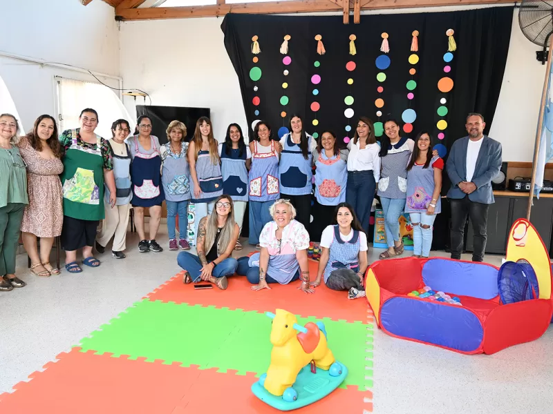 Gisela Zamora encabez&oacute; la entrega de materiales en el Jard&iacute;n N&deg; 926 en el marco del programa &ldquo;Ven&iacute; y Juguemos Juntos&rdquo;