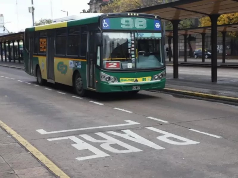 Alertan por posibles recortes en 104 l&iacute;neas de colectivos: c&oacute;mo podr&iacute;a afectar a los pasajeros