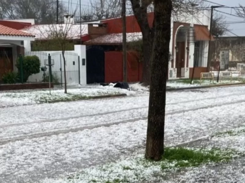 Temporal de granizo y viento: Hubo voladura de techos por las potentes r&aacute;fagas