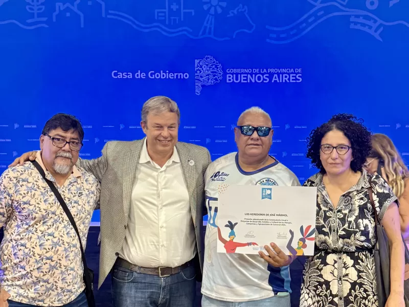 Emotivo reconocimiento a comparsas de la ciudad por su aporte cultural al carnaval