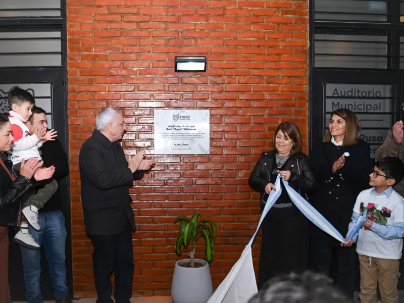 Julio Zamora inaugur&oacute; el nuevo auditorio de Ricardo Rojas: "Esto forma parte de una pol&iacute;tica de Estado para llevar la cultura a cada rinc&oacute;n de Tigre"