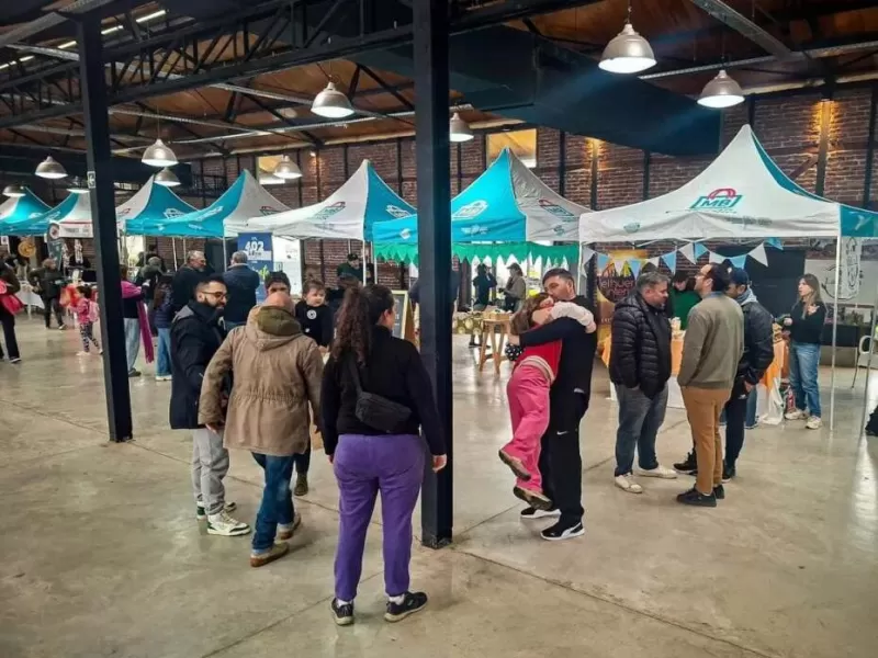 Se realiz&oacute; la primera jornada de Mercados Bonaerenses con descuentos y productores locales