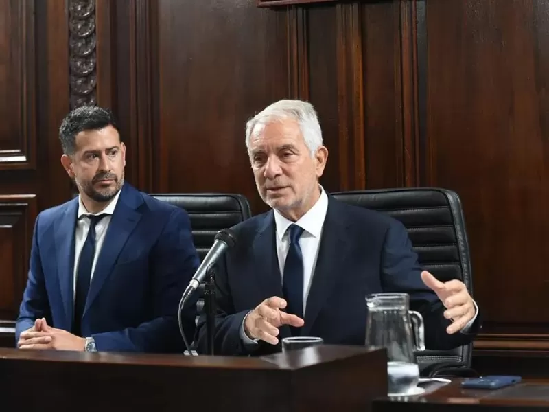 Alak: "La Plata fue una de las ciudades del pa&iacute;s que super&aacute;vit financiero&rdquo;