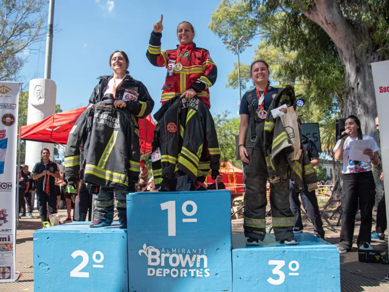 El municipio acompañó a los bomberos en la segunda edición de la carrera “Brown corre”