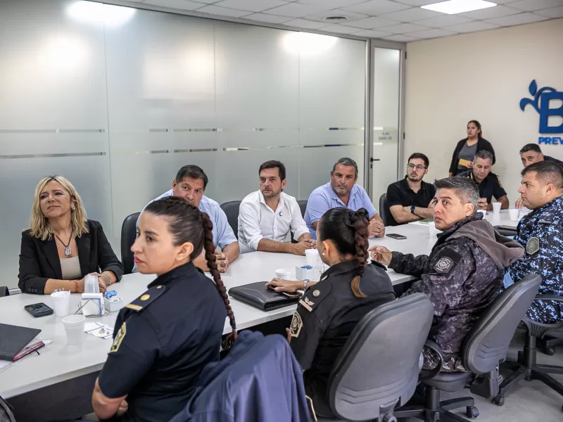 Fabiani y Paula Eichel se reunieron con autoridades policiales para seguir fortaleciendo la prevenci&oacute;n