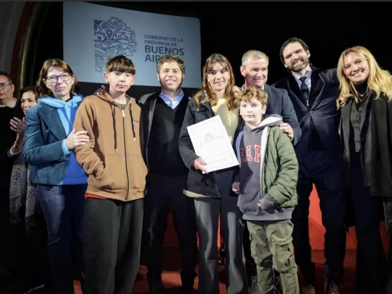 Kicillof inauguró el nuevo edificio del Centro de Atención Primaria de la Salud del barrio Esperanza