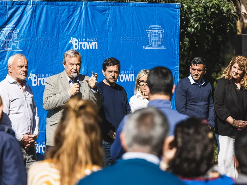 En el Día de la Maestra, Cascallares, Fabiani y Paula Eichel compartieron un desayuno con docentes