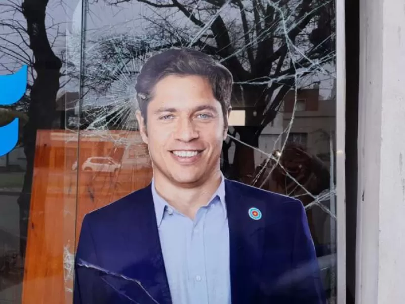 Investigan el ataque contra un local pol&iacute;tico tras la rotura de un panel de vidrio