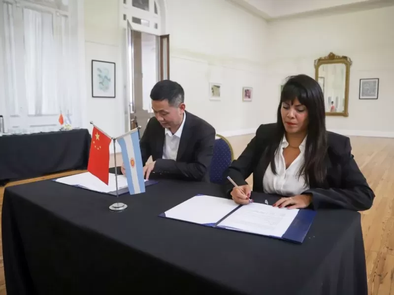 La ciudad fortalece v&iacute;nculos con China y firma acuerdos de cooperaci&oacute;n con Mianyang