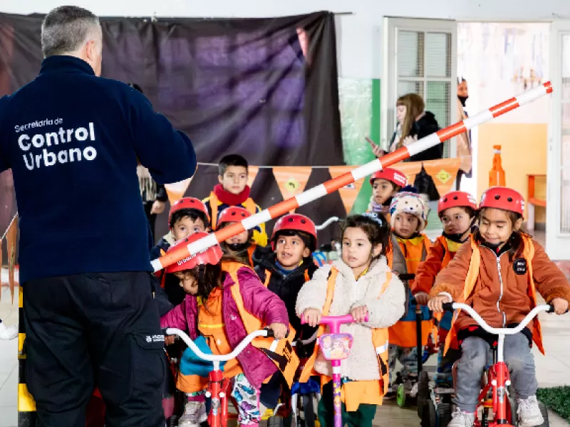 Jornada de Educaci&oacute;n Vial en el Jard&iacute;n Municipal Sue&ntilde;os y Sonrisas