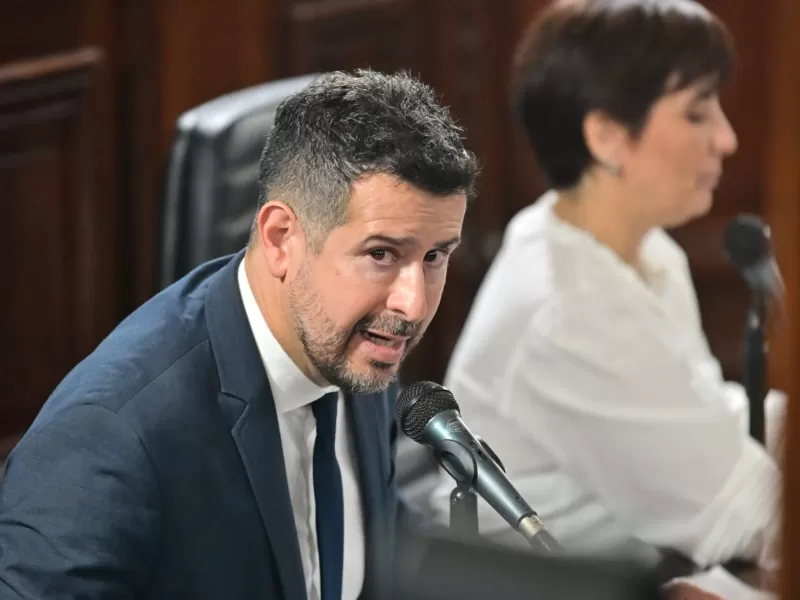 El Concejo Deliberante aprob&oacute; el aumento de taxis en La Plata y avanz&oacute; con proyectos de seguridad