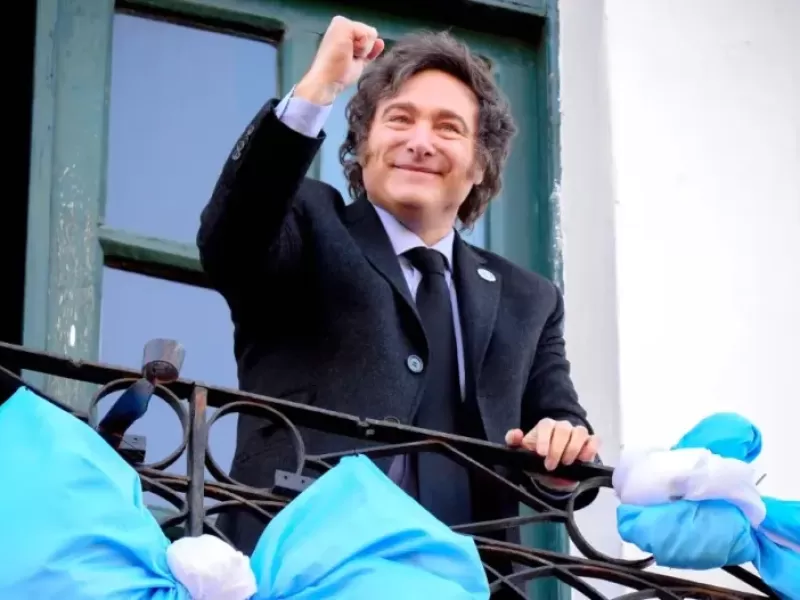 El Gobierno celebr&oacute; la media sanci&oacute;n de la reforma laboral y afirm&oacute; que &ldquo;termina con m&aacute;s de 70 a&ntilde;os de atrasos&rdquo;