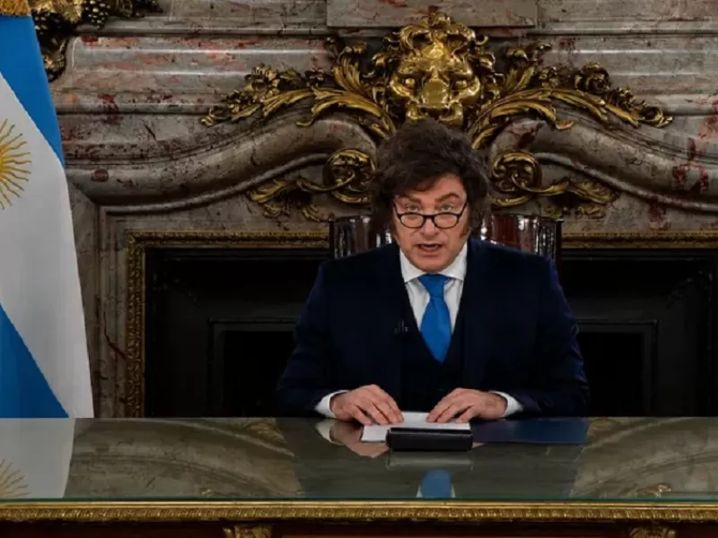 Milei present&oacute; la reforma de la Carta Org&aacute;nica del BCRA y prohibir el d&eacute;ficit fiscal por ley