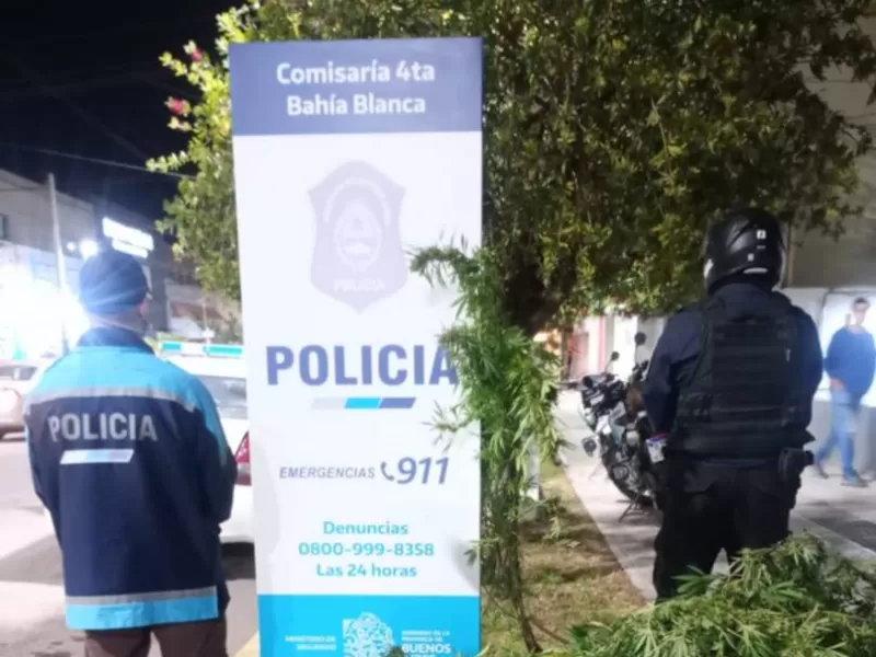 Allanaron la vivienda de un menor por amenazas de tiroteo en una escuela