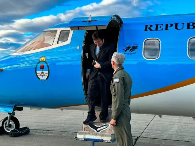 Milei viaja a Hungr&iacute;a para participar de la CPAC y reforzar v&iacute;nculos con Viktor Orb&aacute;n