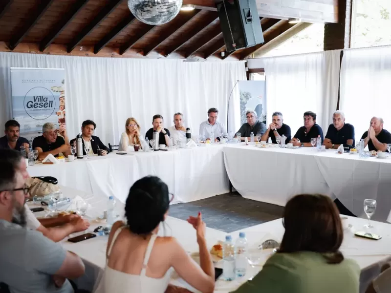 Kicillof reuni&oacute; al MDF en Villa Gesell y defini&oacute; una estrategia legislativa y territorial rumbo a 2027
