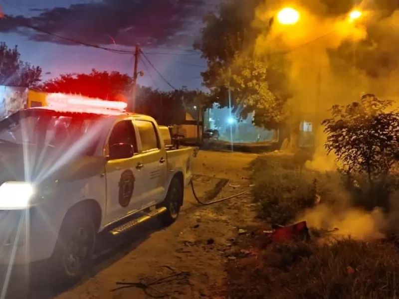 Bomberos controlaron m&uacute;ltiples incendios de pastizales y veh&iacute;culos en distintos puntos de la ciudad