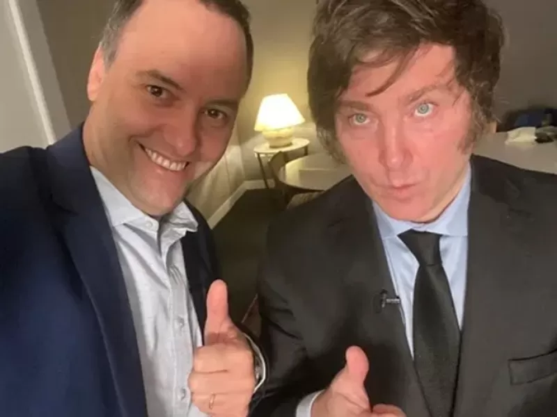 Los bajos salarios, la malaria econ&oacute;mica y Adorni hunden el apoyo a Milei