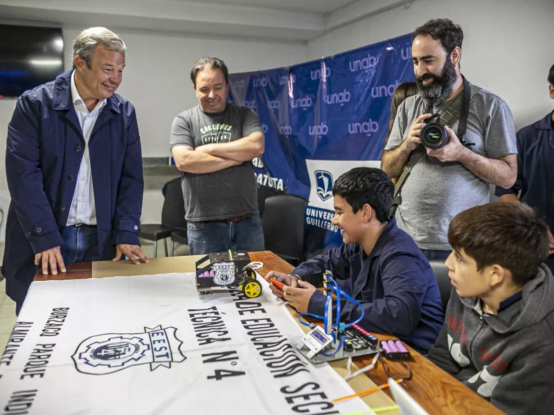 Se potencia el futuro tecnológico con el Club de Robótica de la UNAB