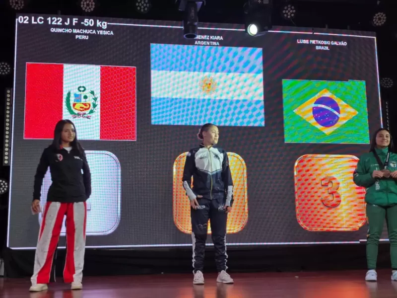 Kiara Gim&eacute;nez se consagr&oacute; campeona sudamericana de kickboxing en dos disciplinas