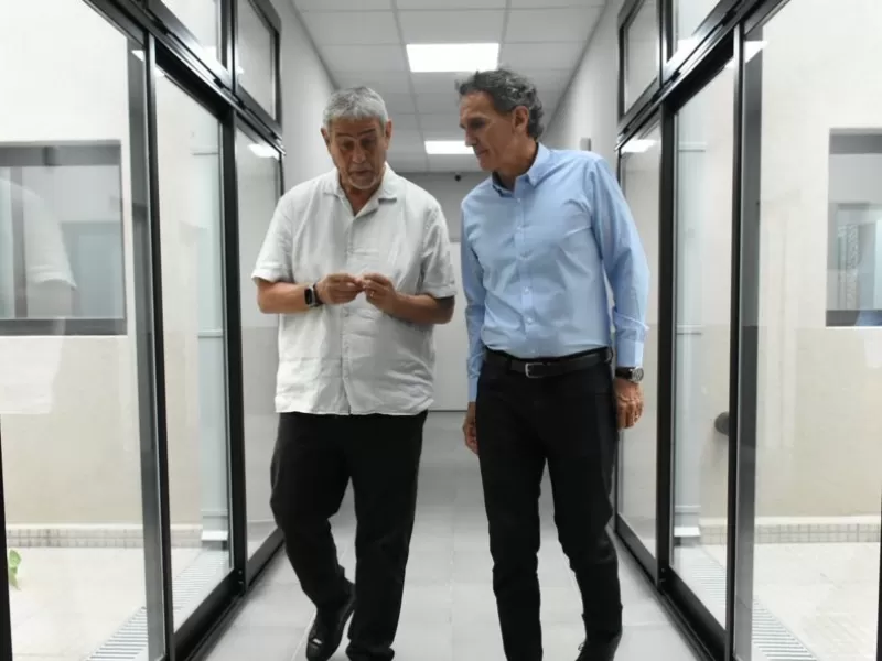 Katopodis y Ferraresi recorrieron el nuevo CAPS Brisas del Plata en Dock Sud