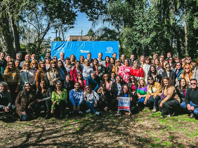 En el Día de la Maestra, Cascallares, Fabiani y Paula Eichel compartieron un desayuno con docentes
