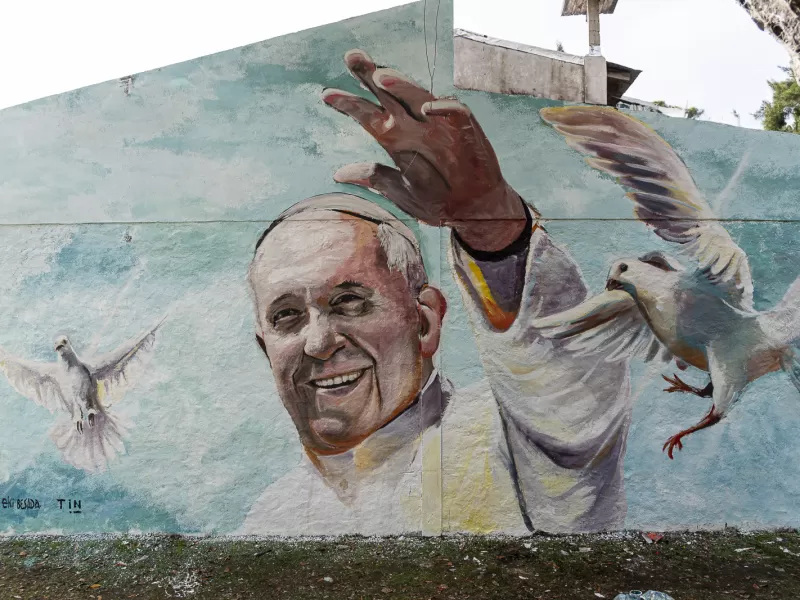 A un a&ntilde;o de la partida de Francisco, un mural browniano homenajea al &ldquo;Papa Argentino&rdquo;