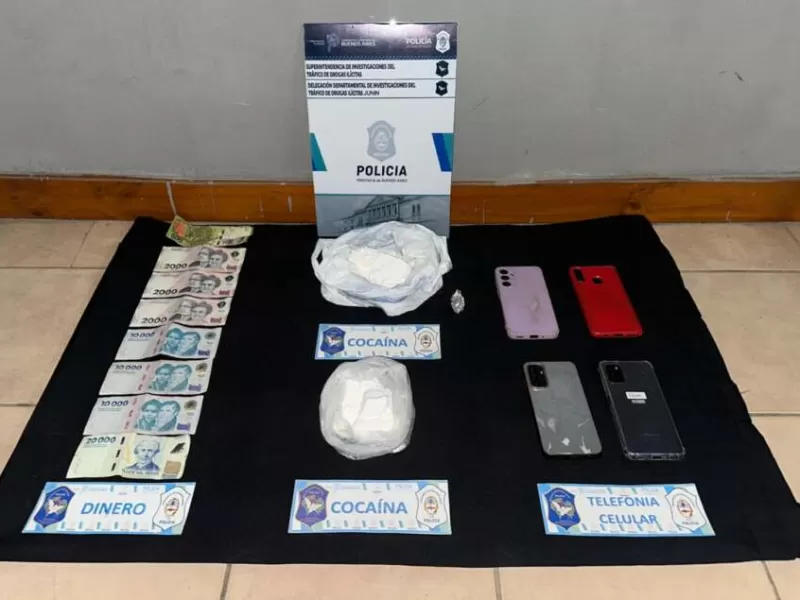 Cayeron dos personas con m&aacute;s de medio kilo de coca&iacute;na y sospechan de una red narco manejada desde la c&aacute;rcel
