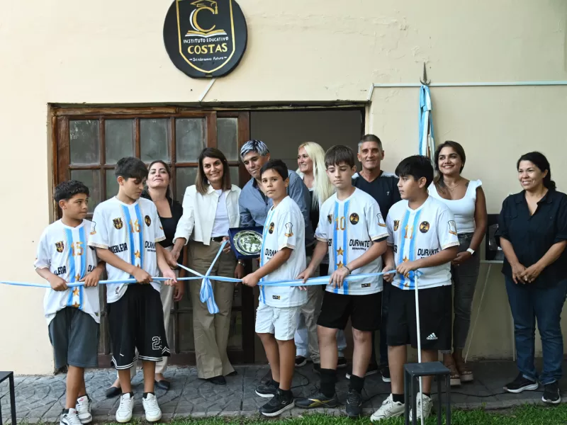 Inauguraron un instituto educativo en Benav&iacute;dez para acompa&ntilde;ar el acceso a estudios superiores