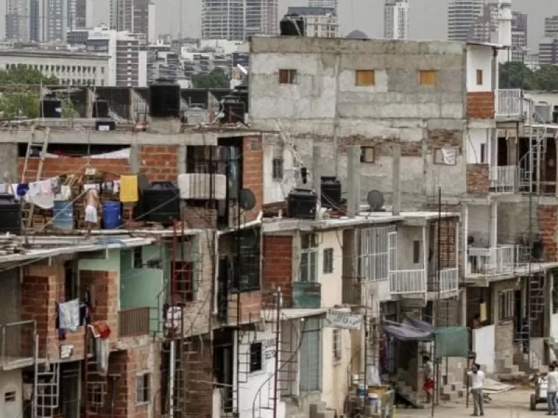 Informe advierte que casi la mitad de los hogares argentinos sufre alg&uacute;n tipo de d&eacute;ficit habitacional