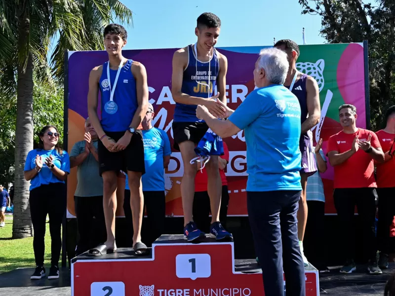 M&aacute;s de 2000 personas participaron de la Carrera Comunidad Tigre en Benav&iacute;dez por su 97&deg; aniversario
