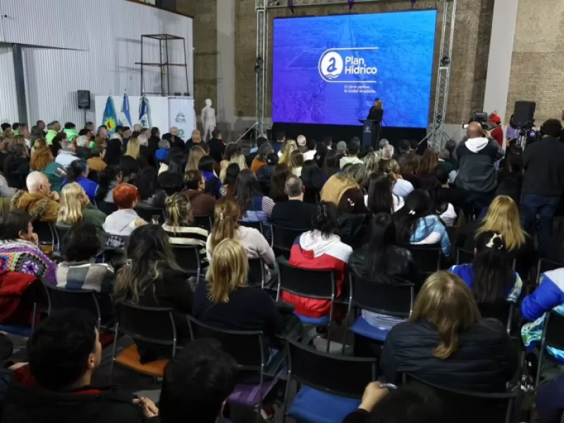 Magdalena Sierra present&oacute; el "Plan H&iacute;drico 2026-2027"