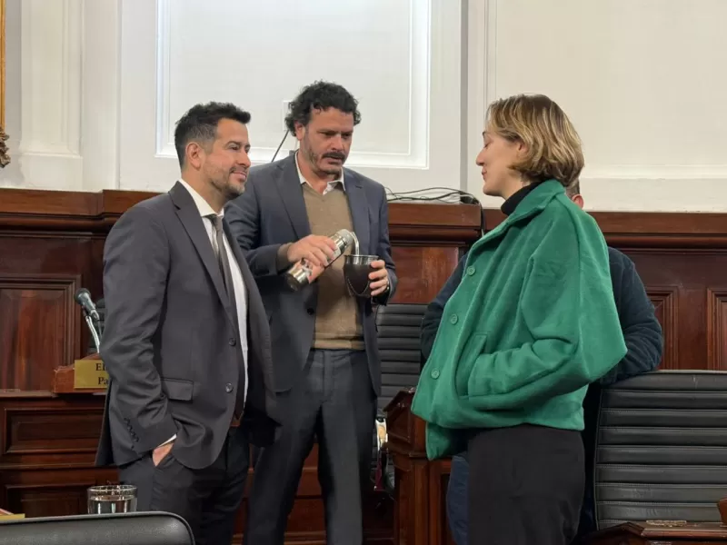 El Concejo de La Plata debati&oacute; la crisis del GNC y cruz&oacute; fuertes cr&iacute;ticas por el rol del Estado y la situaci&oacute;n econ&oacute;mica