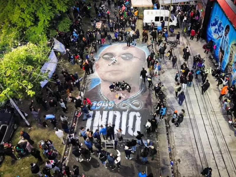Se espera un millón de asistentes y en redes se multiplican los homenajes