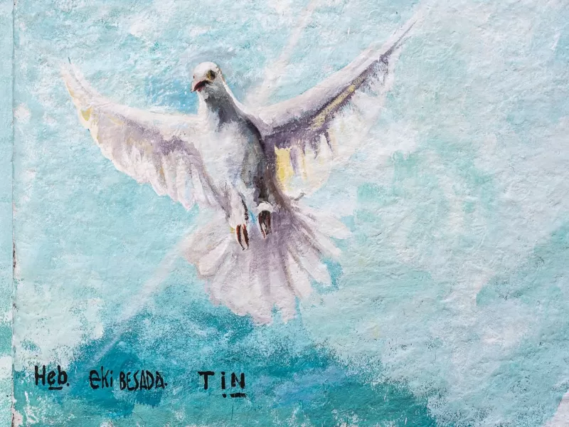 A un año de la partida de Francisco, un mural browniano homenajea al “Papa Argentino”