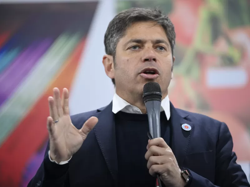 Kicillof criticó a Milei y defendió la presencia del Estado en salud, educación y obra pública