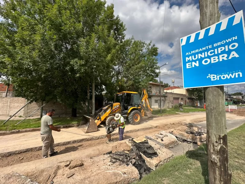 El municipio avanza con obras viales en barrios y localidades