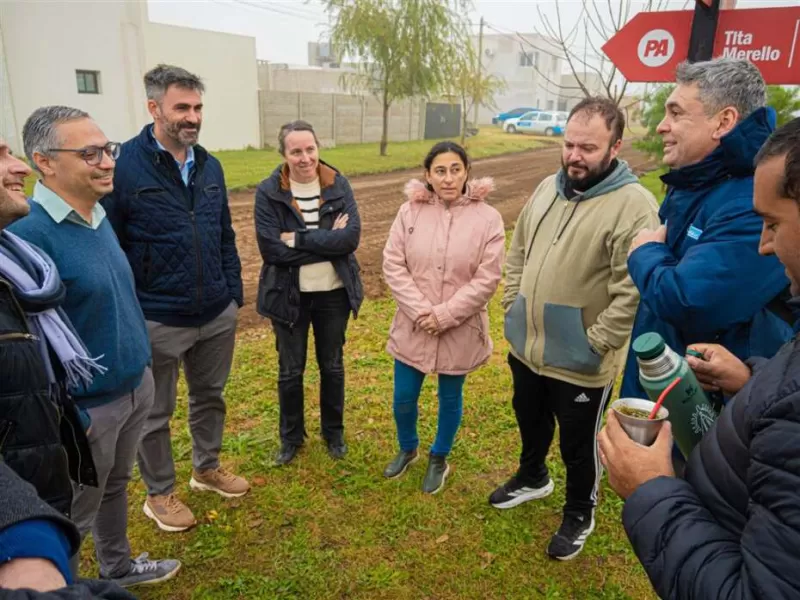 Juan Fiorini supervisó obras de mejorado y nivelación de calles en el barrio San Juan