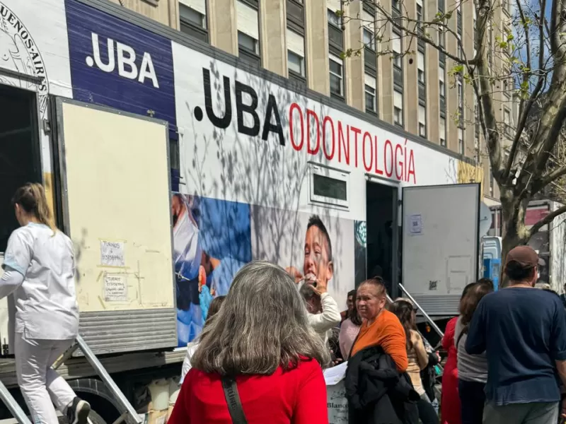 La UBA marchó reclamando al gobierno nacional en defensa de la Educación