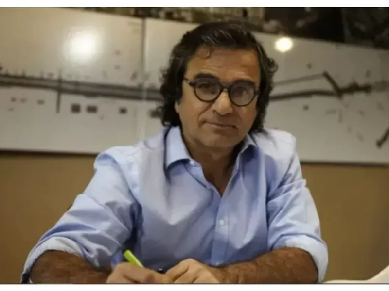 Renunci&oacute; Carlos Frugoni tras omitir propiedades en el exterior y ya definieron su reemplazo