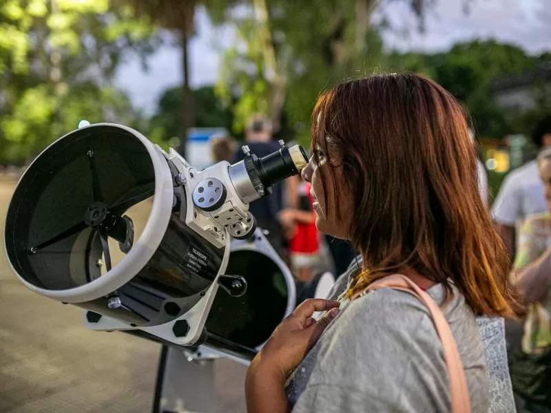 La nasa reconoció al programa municipal “Brown mira al Cielo”